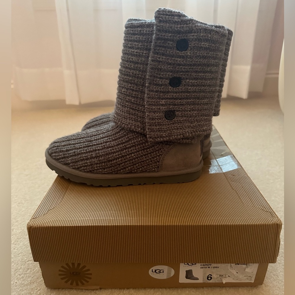 Ugg Classic gray Cardy winter boot